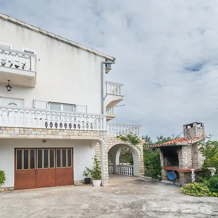 And Radojka Apartment