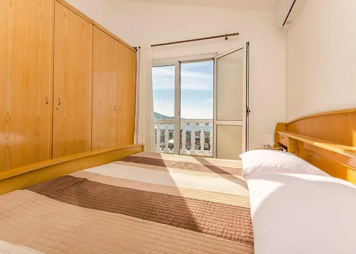 And Radojka Appartement Primošten