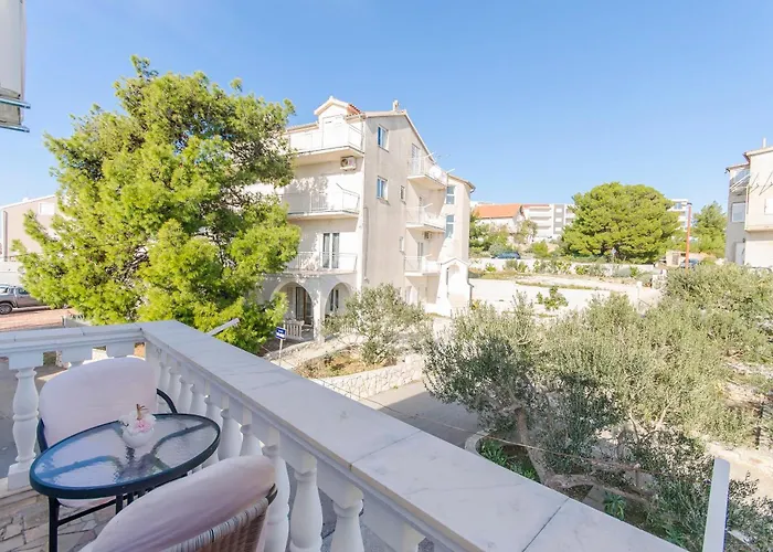 And Radojka Appartement Primošten